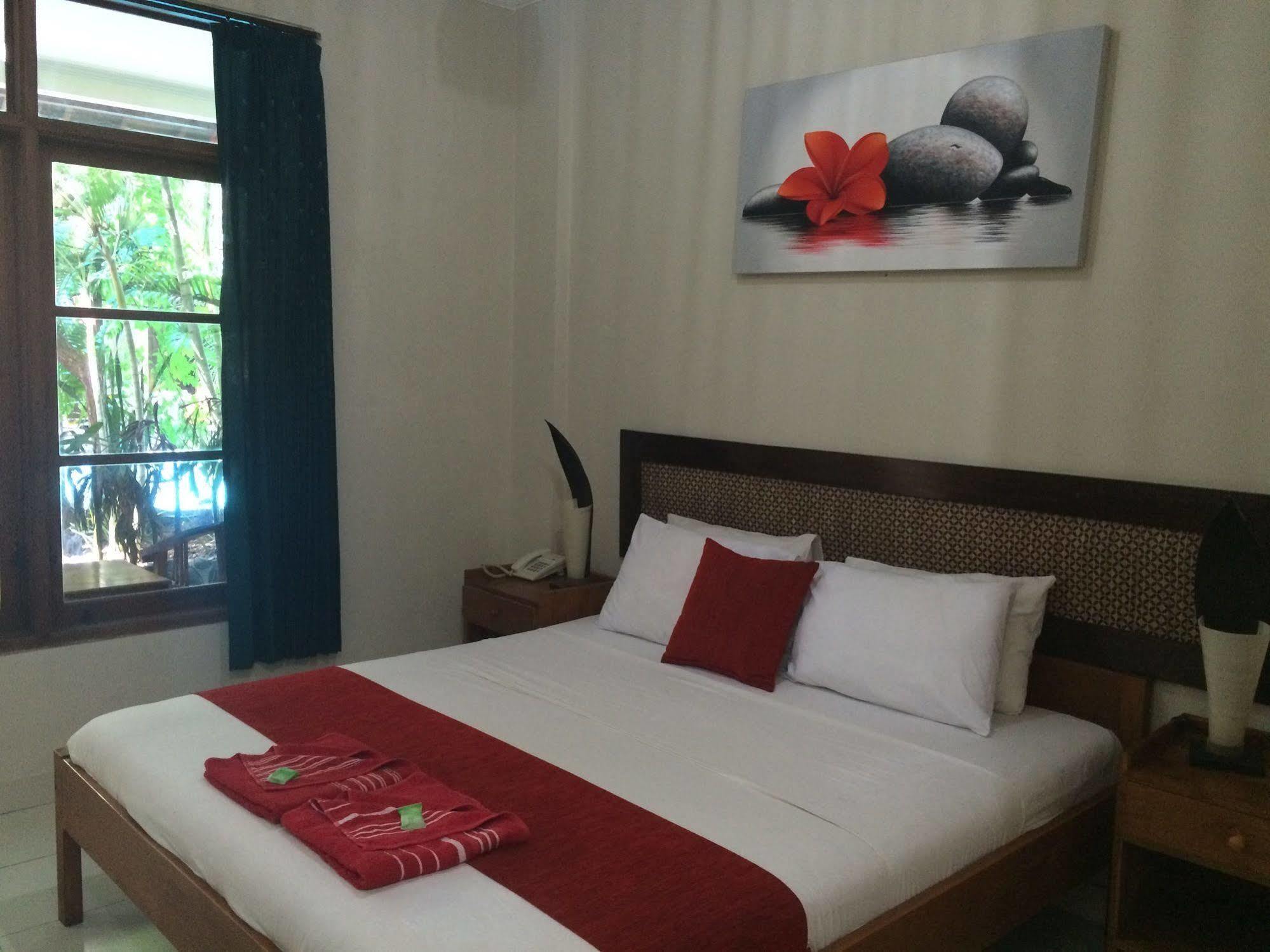 Secret Garden Inn Kuta Lombok Eksteriør billede
